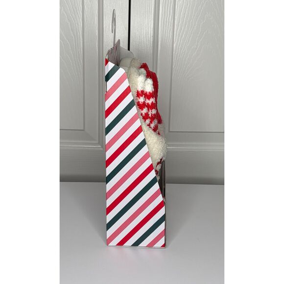 Ladies Memory Foam Slippers + 2 Pairs Crew Socks–Holiday Bow Design (Size L 8-9) - Picture 2 of 8